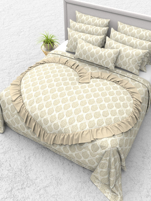 The White Moss Valentine Heart Winter comforter with 2 pillow covers